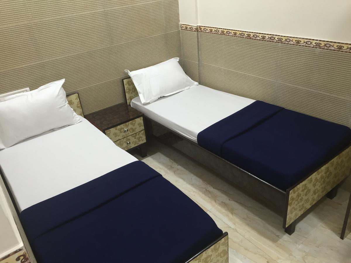 Hotel Marhaba Mumbai  Buitenkant foto